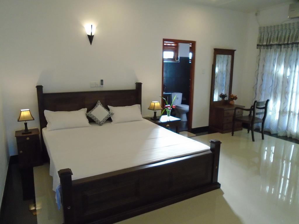 Avon Villa Hikkaduwa Quarto foto